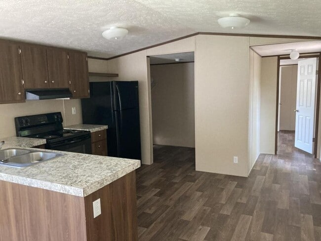 Building Photo - 2209 E Effingham Hwy