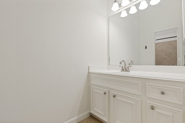Building Photo - 9318 Rainbluff Ln