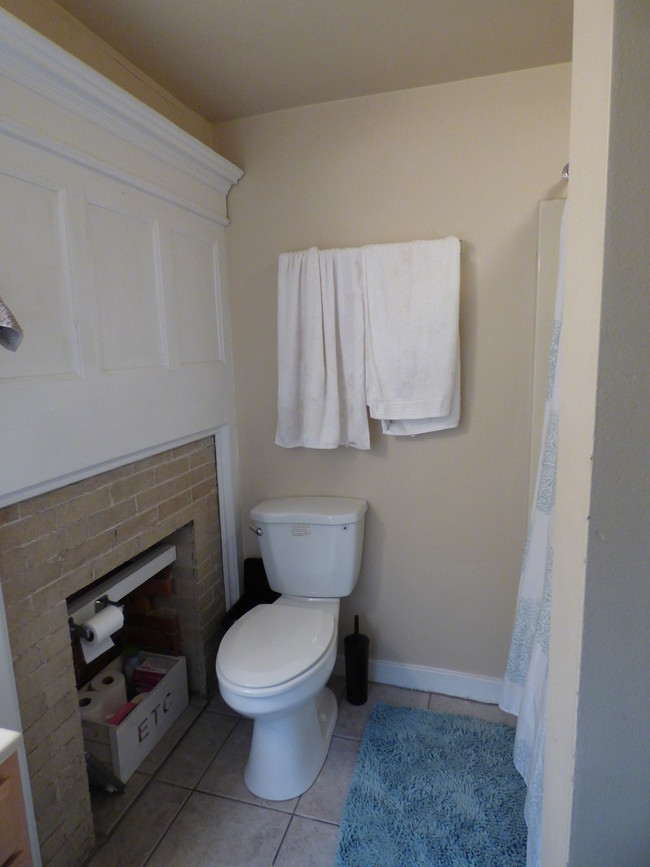 Bathroom - 368 McKee Pl