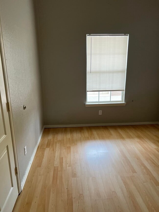 Building Photo - 12628 Setting Sun Dr