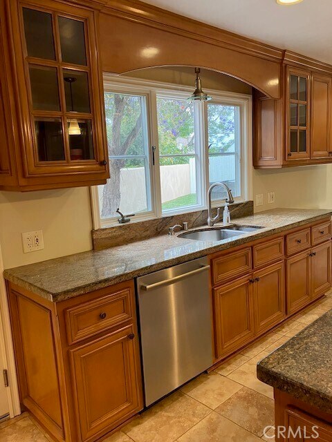 Building Photo - 57 Margate Square