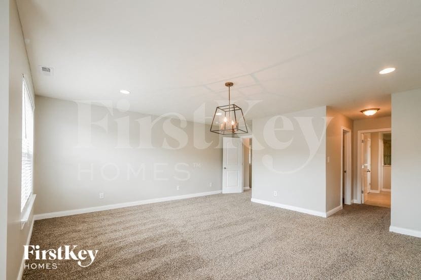 Building Photo - 1771 Foudray Cir N