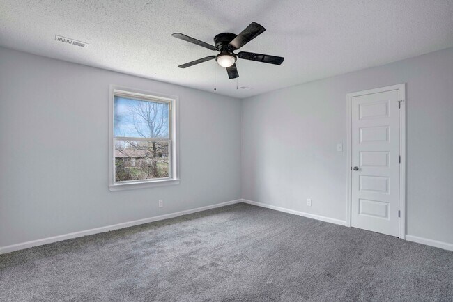 Building Photo - 1108 Pembroke Oak Grove Rd