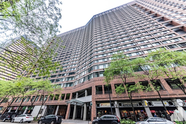 Building Photo - 211 E Ohio St