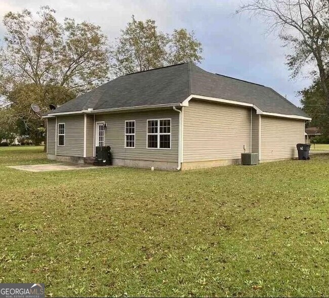 Building Photo - 216 San Louise Dr