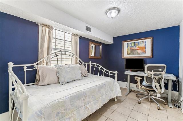 Building Photo - 1818 Paul Morphy St