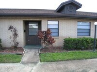 Building Photo - 609 Hampton St