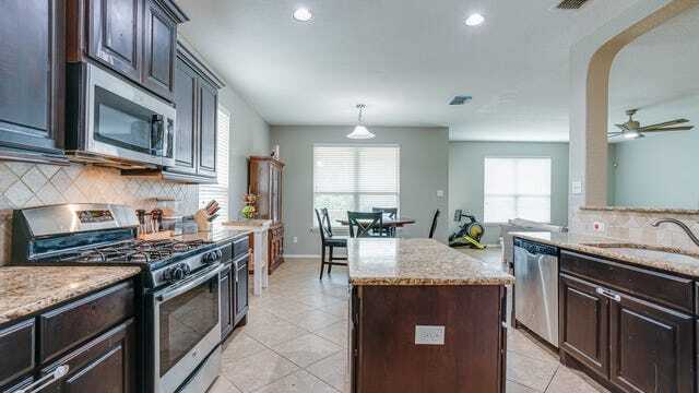 Building Photo - 12310 Red Maple Way