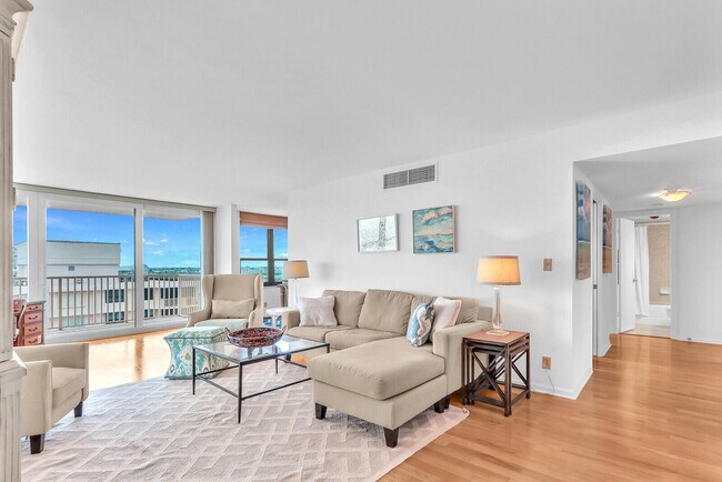 Building Photo - 5480 N Ocean Dr