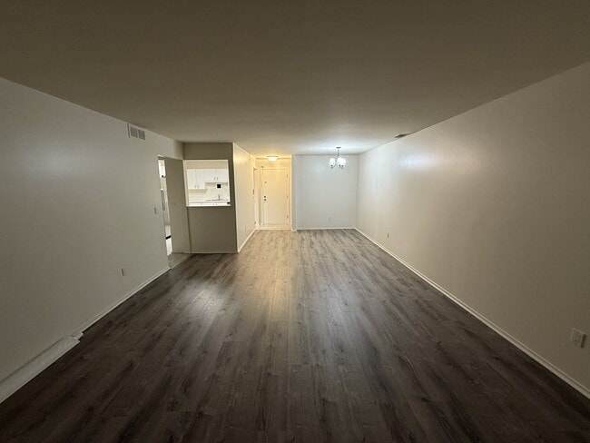 Building Photo - 30414 Orchard Lake Rd