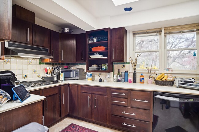 Building Photo - 5215 Brookeway Dr