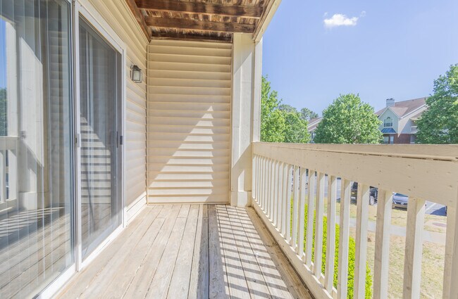 Building Photo - 1113 Loch Lomand Dr