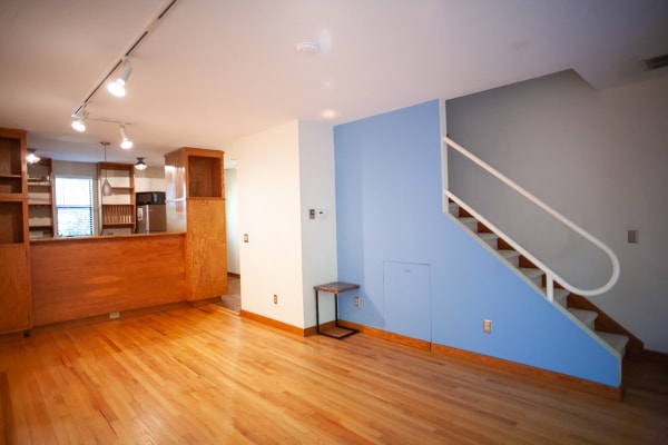 Building Photo - Townhome on Longview