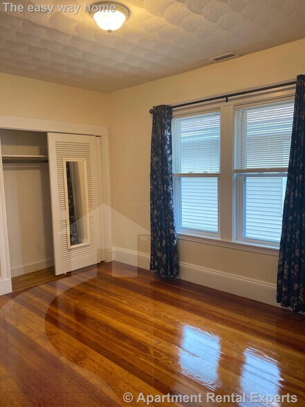 Building Photo - 188 Harvard St