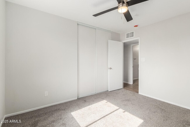 Building Photo - 9033 N 15th Dr