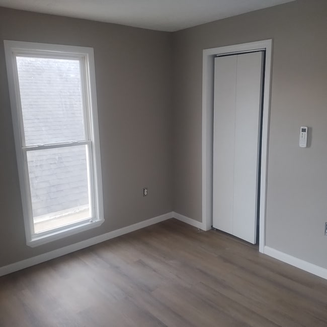 Building Photo - 525 Baltimore St