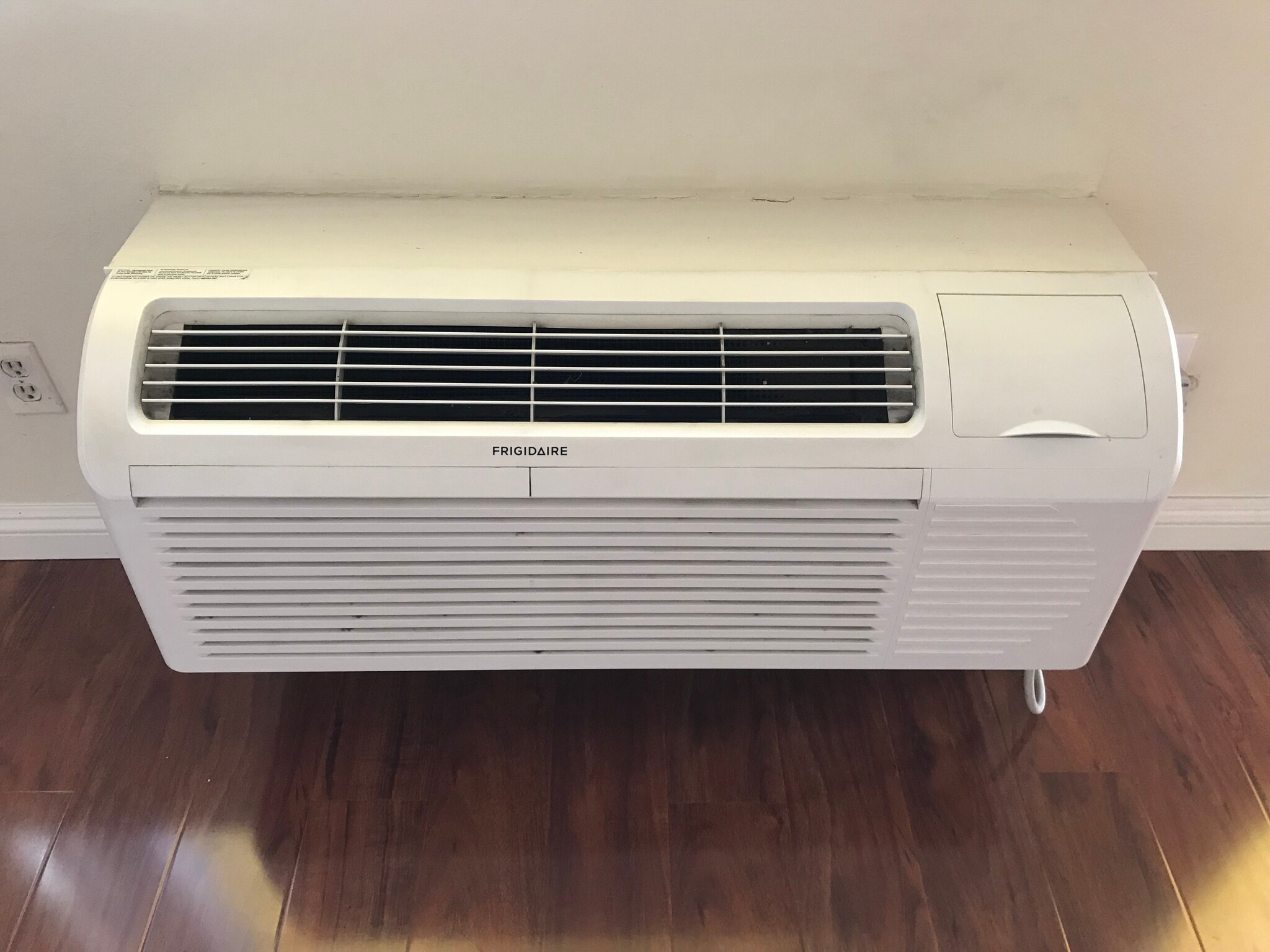 Building Photo - 1285 Vin Scully Ave