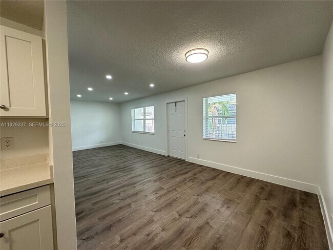 Building Photo - 2500 Johnson St