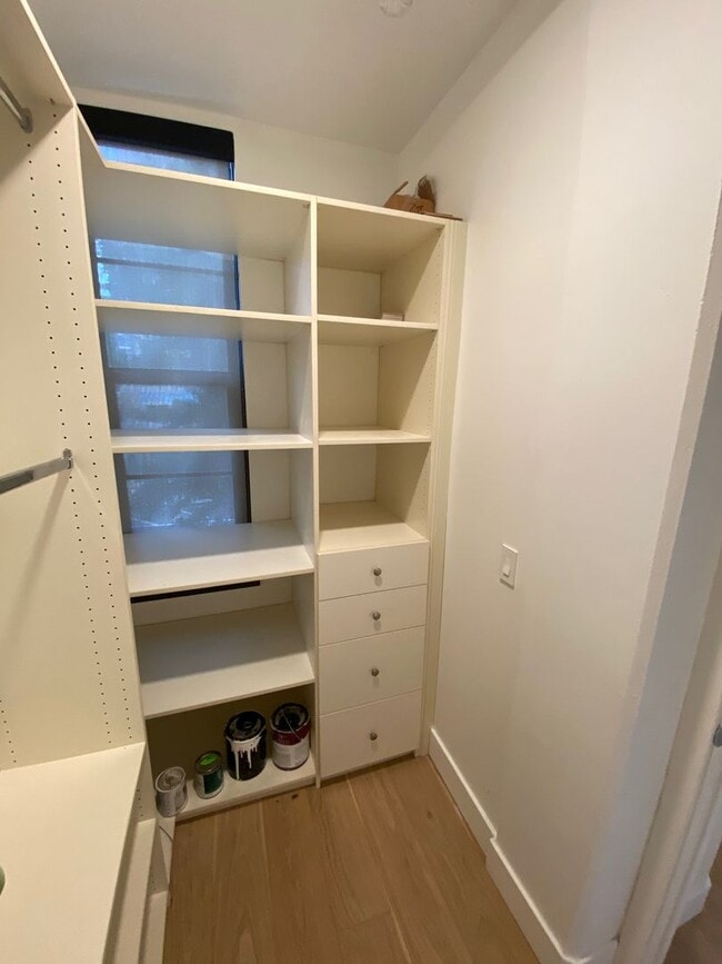 Building Photo - Beautiful updated 2bd/2ba condo in bustlin...