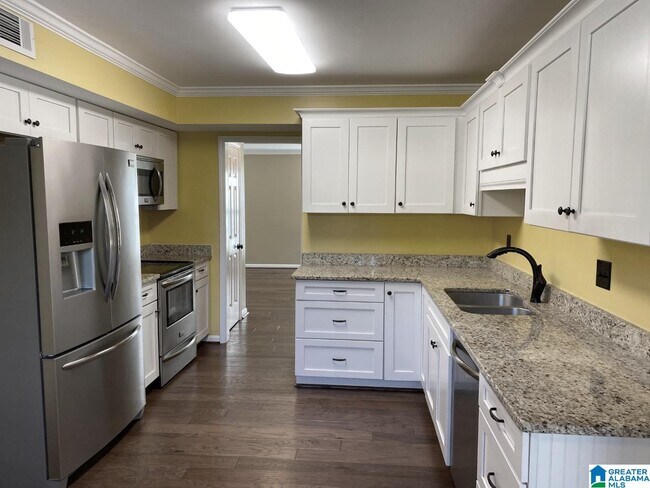 Building Photo - 2608 Bridlewood Cir