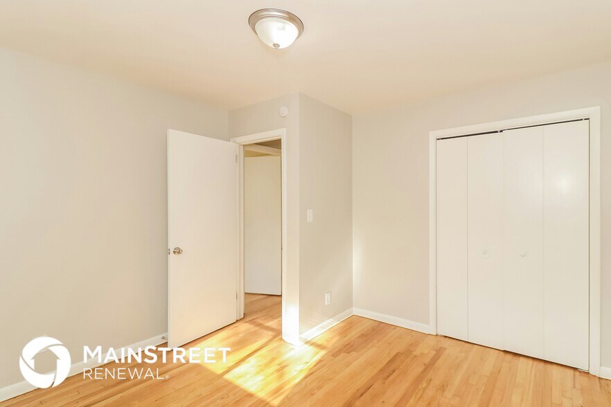 Building Photo - 4058 Brookcrest Cir