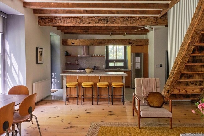 Building Photo - 1883 NY-213