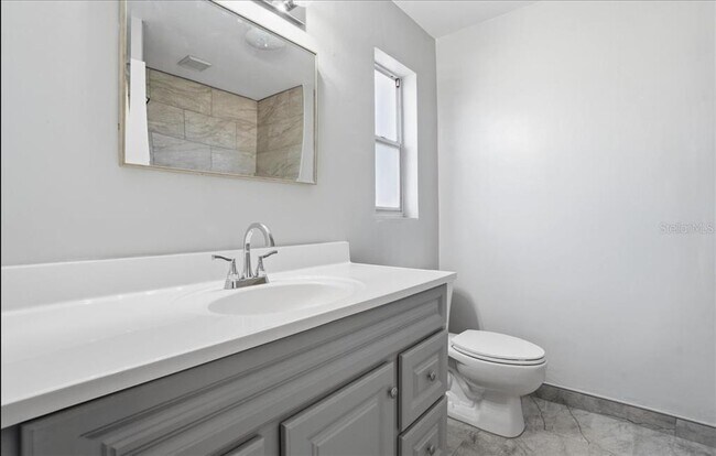 Building Photo - 5991 Fairfield Ave S