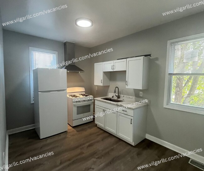 Building Photo - 4117 Euclid Ave