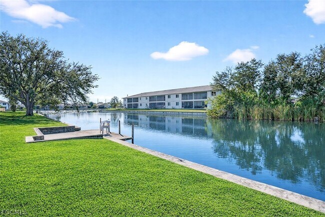 Building Photo - 630-636 SE 13th Pl