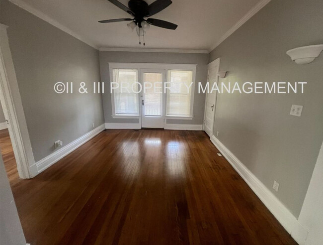 Building Photo - 217 W 37th St