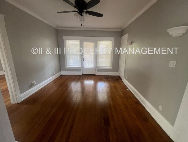Building Photo - 221 W 37th St