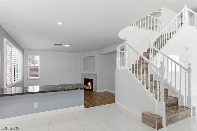 Building Photo - 9983 Canyon Peak Dr