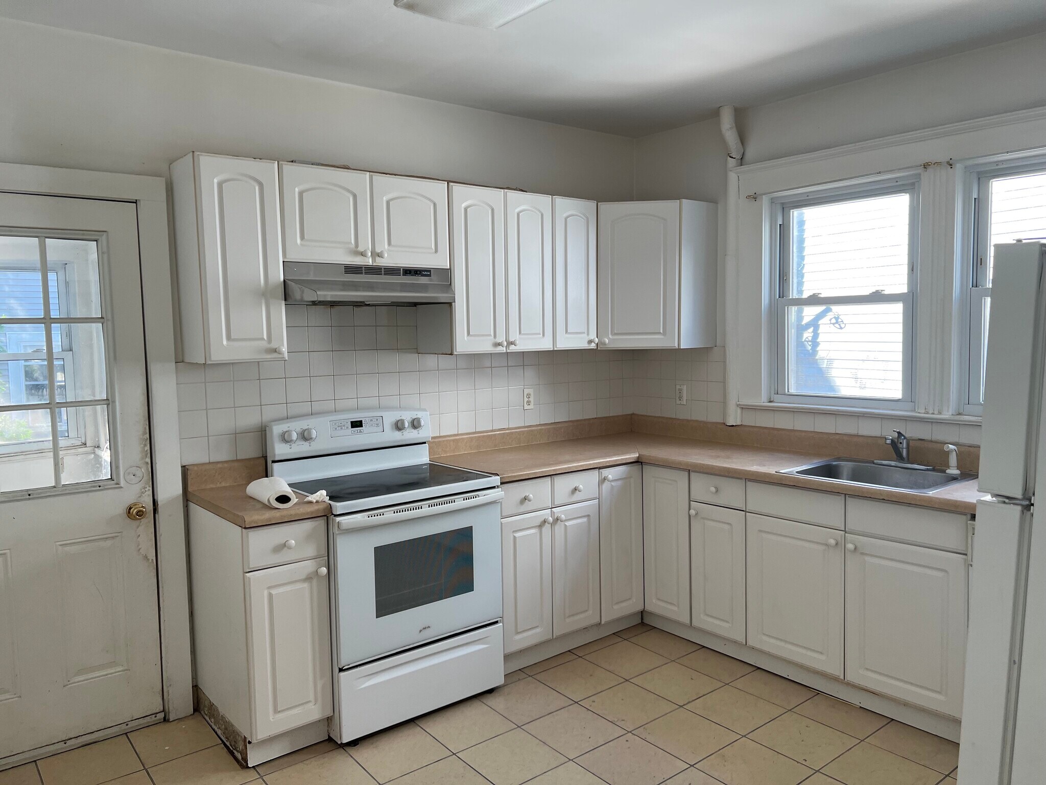 Building Photo - 54 Ashwood Ave