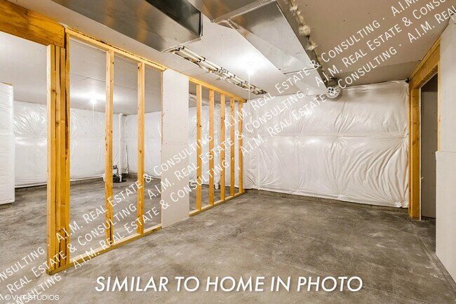 Building Photo - 3212 NE Fawn Ln