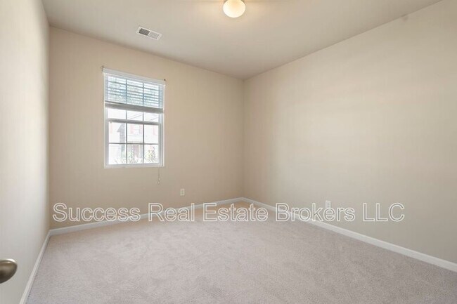 Building Photo - 87 Possum Creek Ln