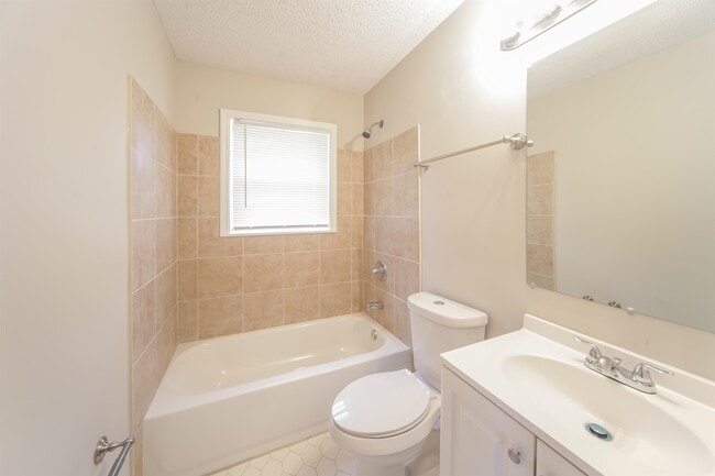 Building Photo - 4547 Almo Ave