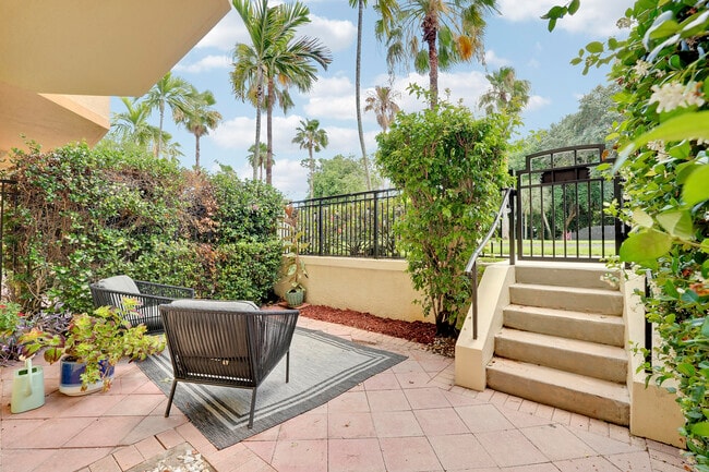 Building Photo - 2568 Gardens Pkwy