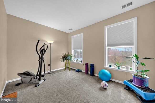 Building Photo - 60 Kyle Way