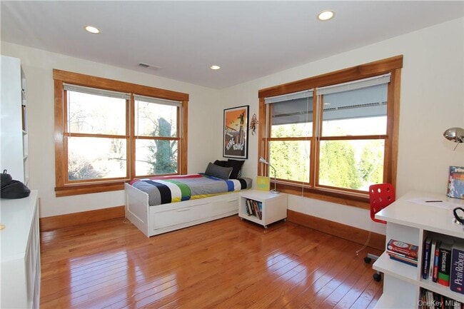 Building Photo - 114 Mt Pleasant Ave