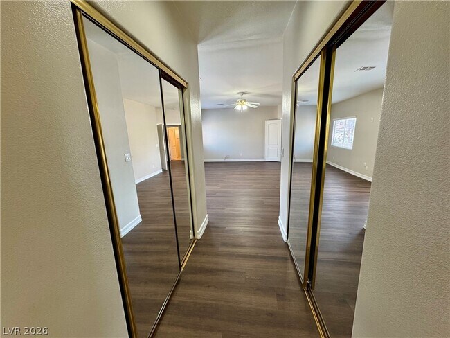 Building Photo - 6586 W Diablo Dr