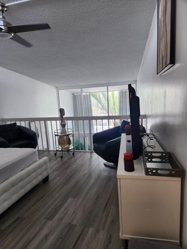 Building Photo - 3589 S Ocean Blvd