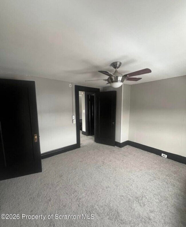 Building Photo - 85 Main St