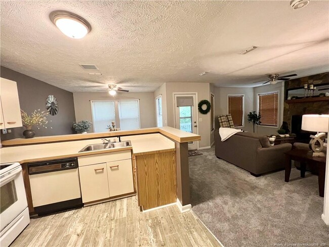 Building Photo - 6792 Willowbrook Dr