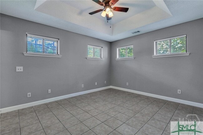 Building Photo - 103 Maple Dr
