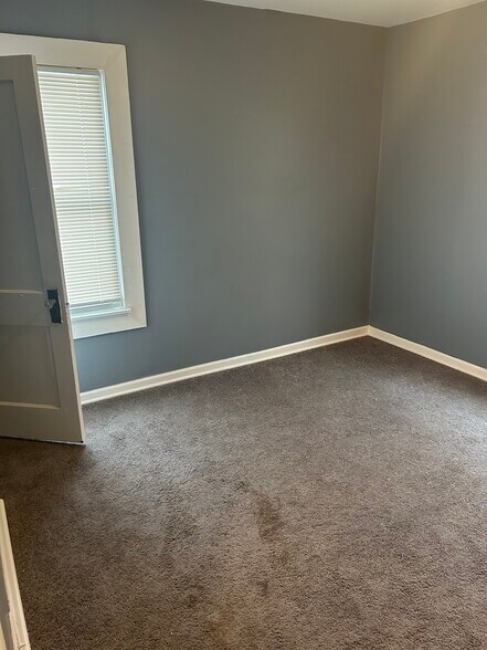 Building Photo - 14557 Strathmoor St