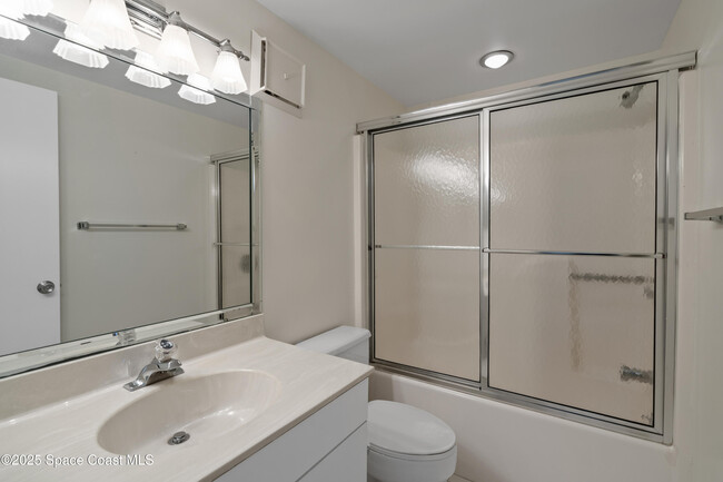 Building Photo - 6165 S Mirror Lake Dr