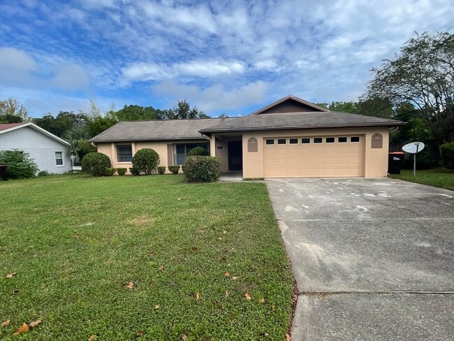 Primary Photo - 3/2 Home in Belleview