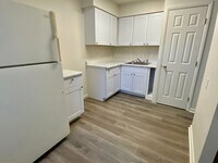 Building Photo - NSUR1259 2205 Cedar1-4