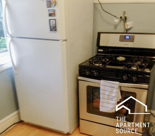 Building Photo - 3817 N Lawndale Ave