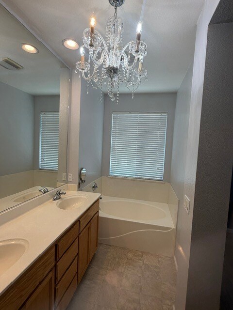 Building Photo - Ceres 3 Bedroom 2 Bathroom Home